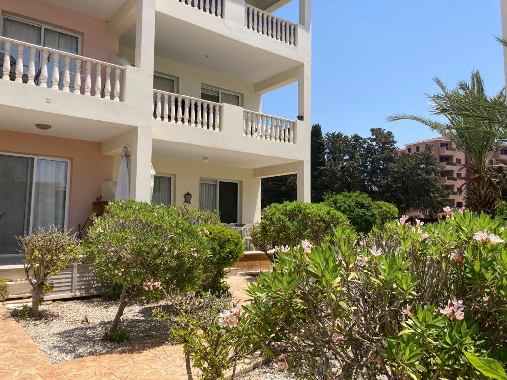 Diana 49 Lejlighed Paphos Eksteriør billede